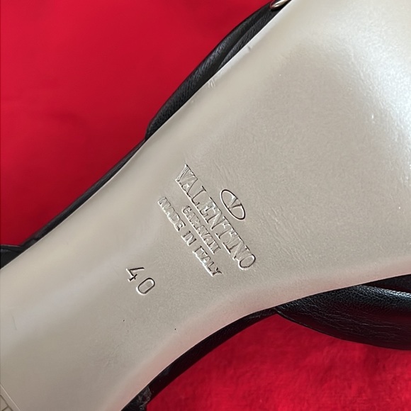 “Rare”Valentino Garavani rosette studded platform heels - Picture 7 of 7